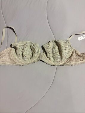 Reveal Lace Underwire Bra in Sage Green size 34C